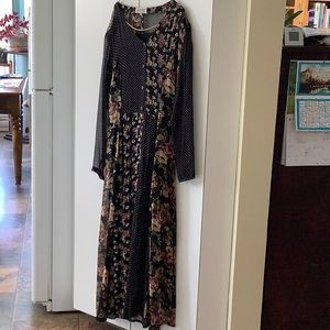 Long sleeved lined maxi dress